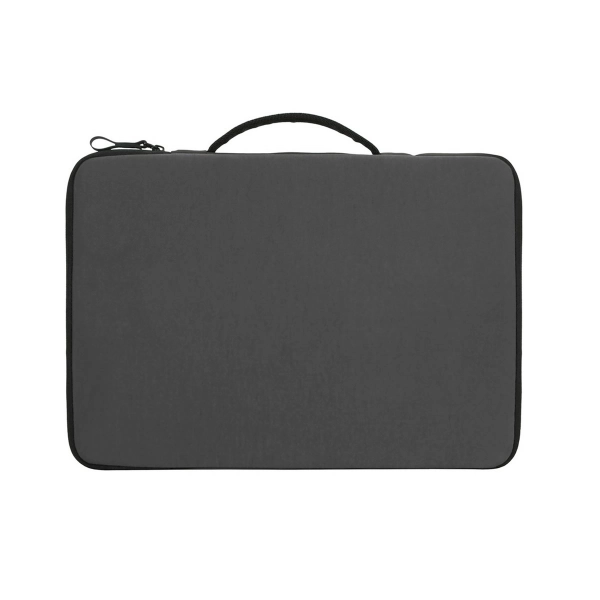 Bolsillo frontal con pasaje para cables